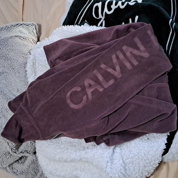 Calvin Klein Performance Tops - CALVIN KLEIN PERFORMANCE SIZE MEDIUM